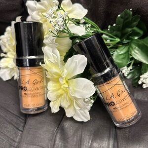 2 - LA Girl PRO Coverage Cream Foundation Illuminating Finish GLM645 Nude Beige